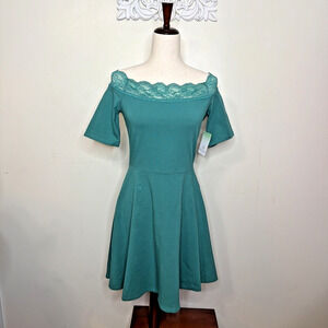 DECREE size M DRESS Lace Off Shoulder Neck Short Sleeves "Bayou" GREEN NWT $42